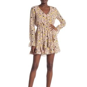 Cupcakes and‎ Cashmere Ruffle dress- Medium- summer long sleeve v-neck cute mini